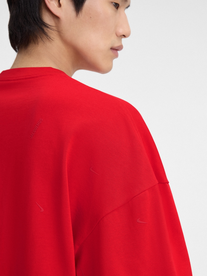 Le t-shirt multi logo JACQUEMUS+NIKE