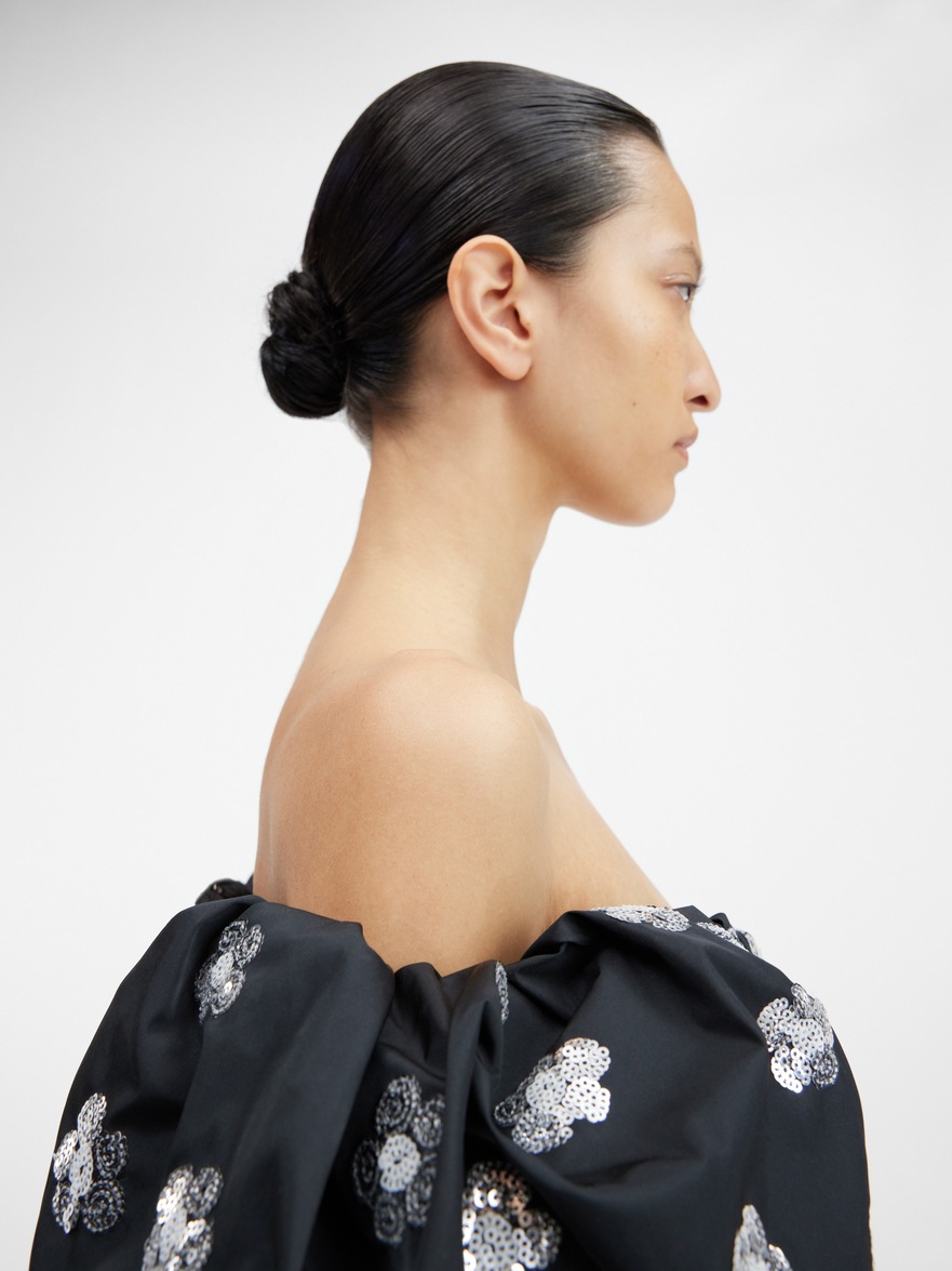 La robe Taffetas brodée