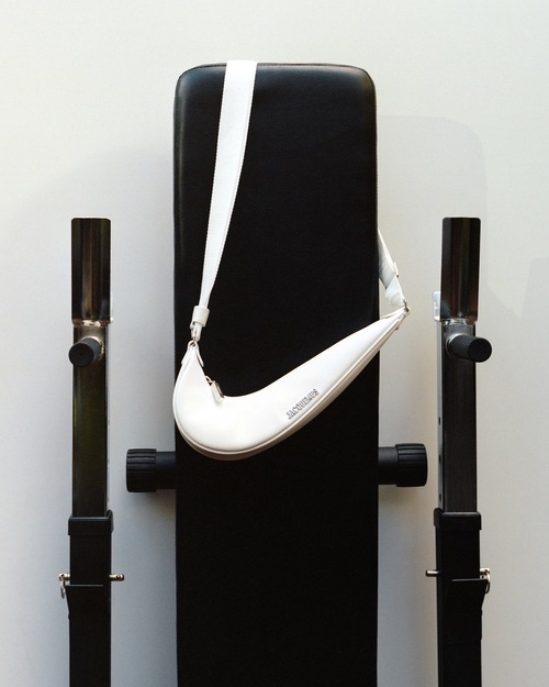 Le sac Swoosh JACQUEMUS+NIKE