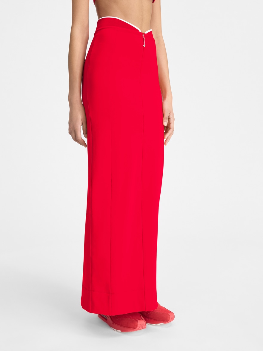 La jupe longue JACQUEMUS+NIKE