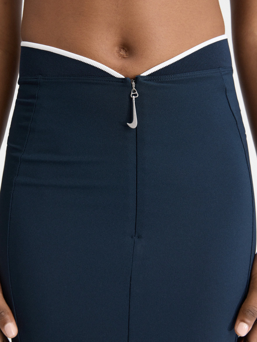 La jupe longue JACQUEMUS+NIKE