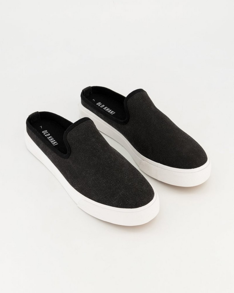 Women’s Pumi Sneaker