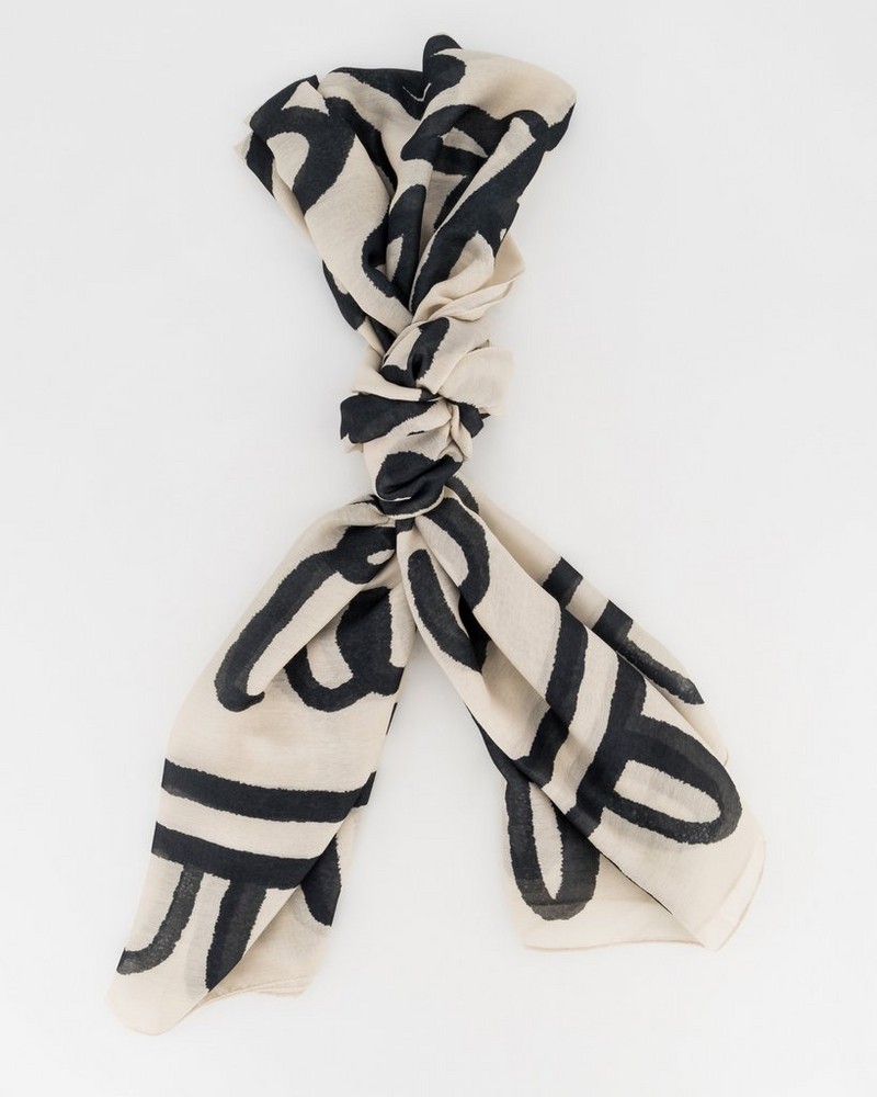 Women’s Tayla Scroll Print Warm Handle Scarf