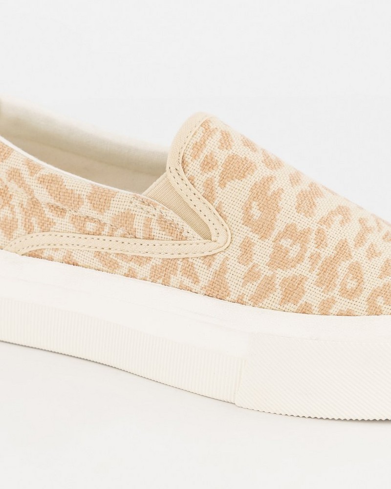 Women’s Azley Sneaker