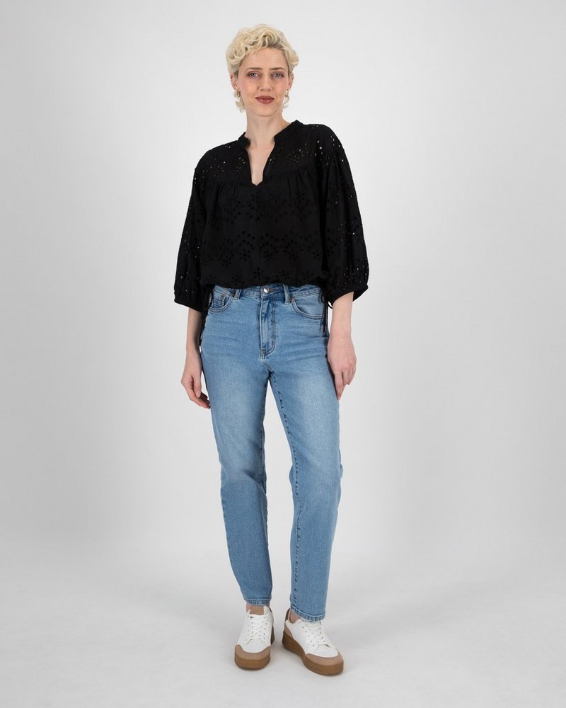 Women’s Asha Straight Leg Denim