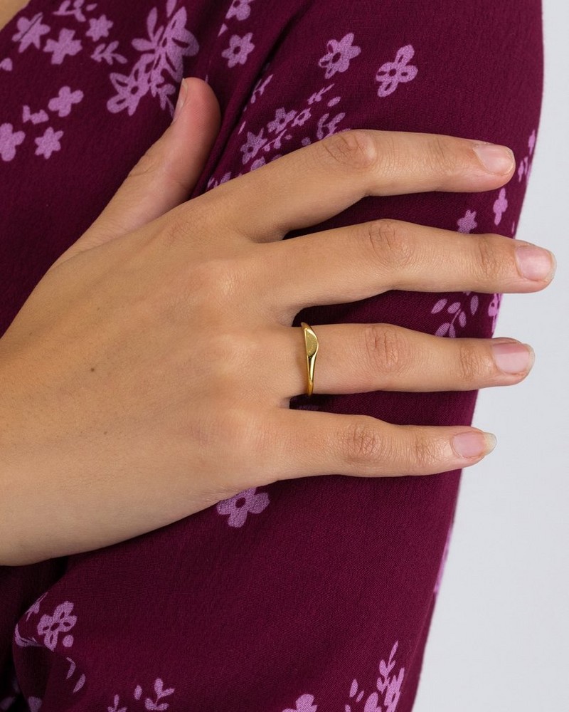 Old Khaki x byCara Sun Thin Signet Ring
