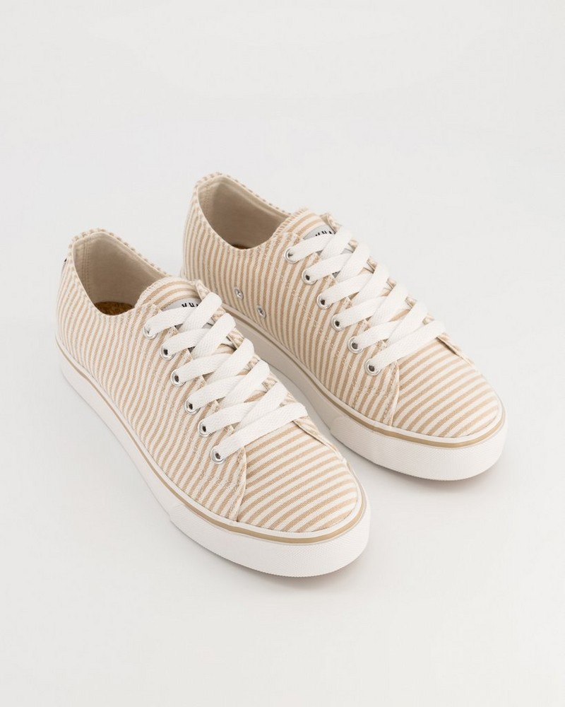 Women’s Kelsey Sneaker