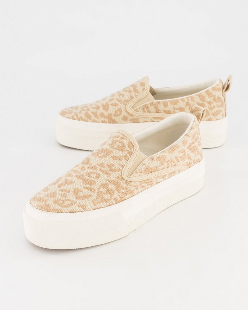 Women’s Azley Sneaker