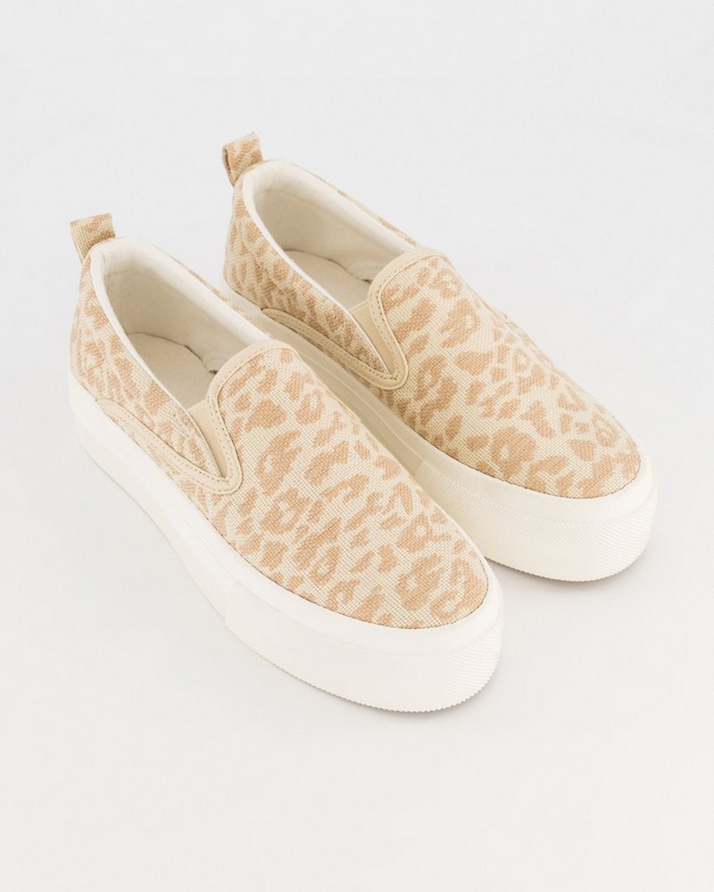 Women’s Azley Sneaker
