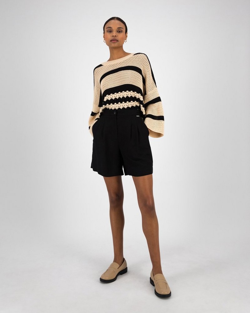 Women’s Ayra Linen Pleated Shorts