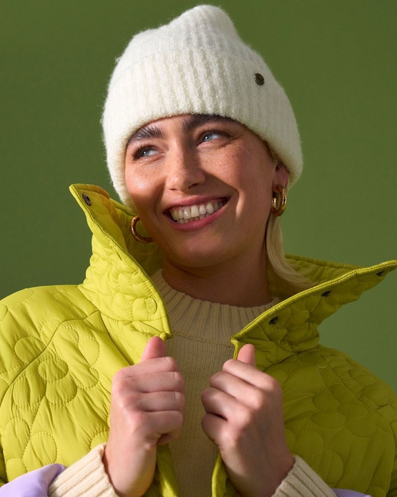 Women’s Biance Pom-Pom Beanie
