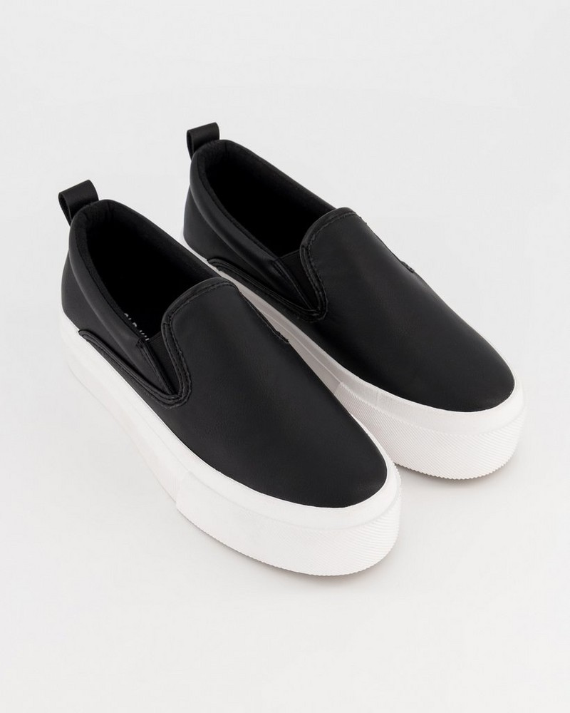 Women’s Azley Sneaker