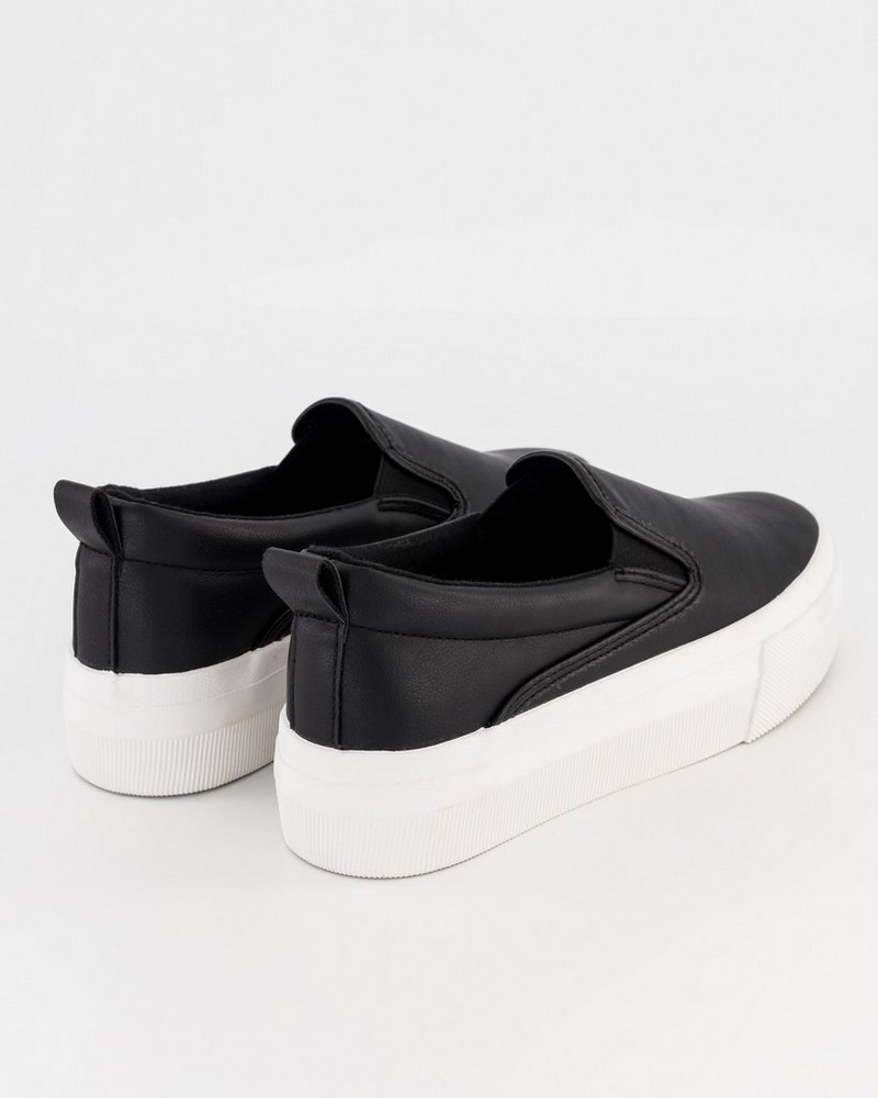 Women’s Azley Sneaker