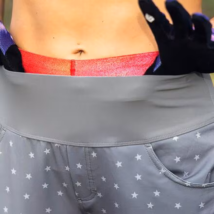 Limitless - Stretch Waistband High-Rise 11in Short - Women's