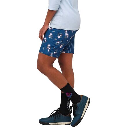 Limitless - Stretch Waistband High-Rise 11in Short - Women's