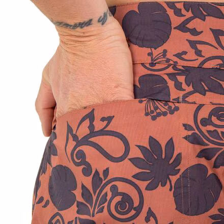 Savvy 9in Paisley Print Short - Women's