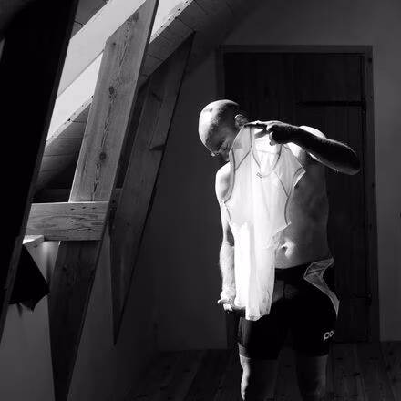 Essential Layer Vest - Men's