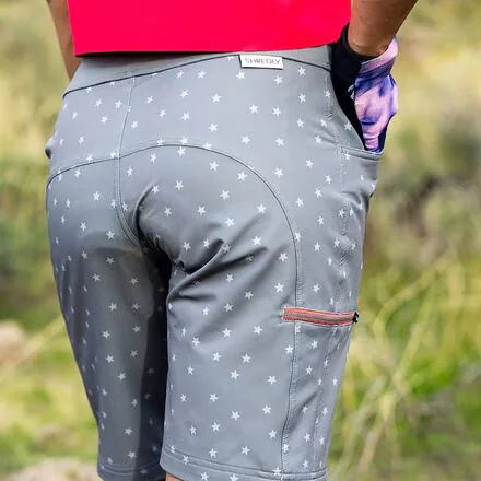 Limitless - Stretch Waistband High-Rise 11in Short - Women's