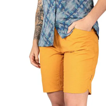 Savvy Short - Women's