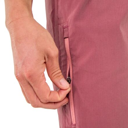 Savvy Short - Women's