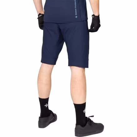 Hunter II Light Short - Men's