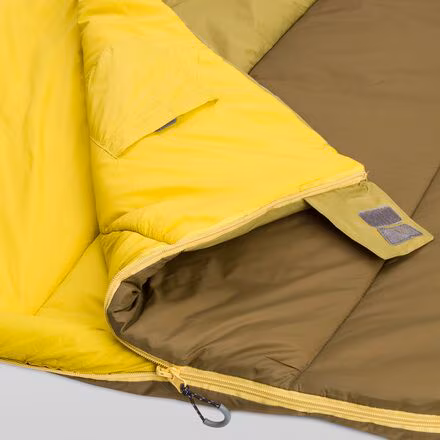Groundwork Double Sleeping Bag: 20F Synthetic