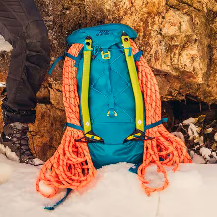 Alpinisto LT 38L Backpack