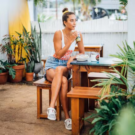 Pehuea Li Sneaker - Women's