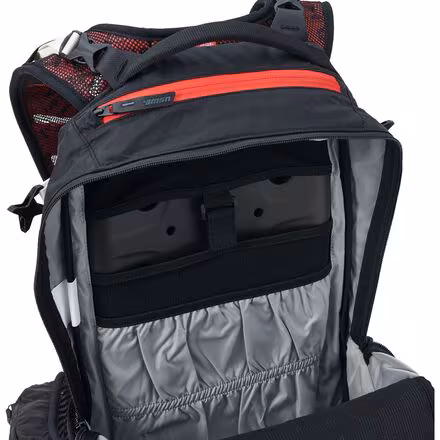Flow 16L Protector Backpack