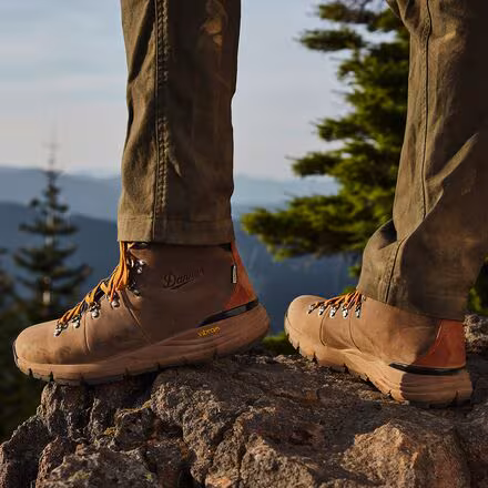 Mountain 600 Full-Grain Wide Hiking Boot - Men's