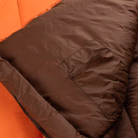 Groundwork Single Sleeping Bag: 20F Synthetic