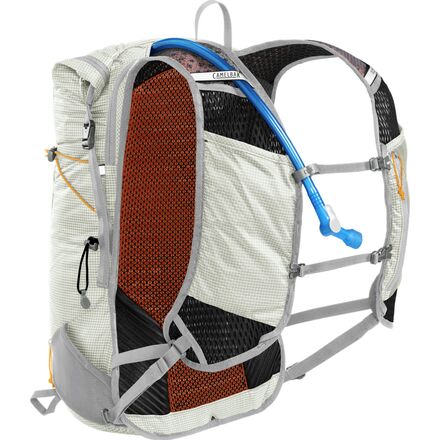 Octane 16L With Fusion 2L Hydration Pack