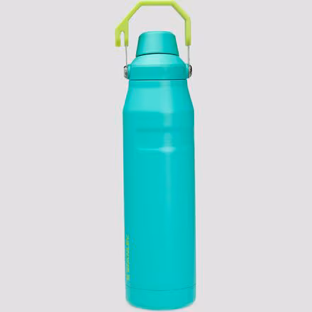 The IceFlow Aerolight 36oz Water Bottle Fast Flow