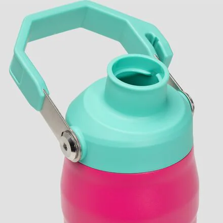 The IceFlow Aerolight 24oz Water Bottle Fast Flow