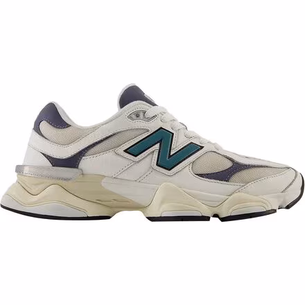 9060 Shoe