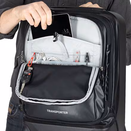 Transporter 4-Wheel Hybrid 22in Carry On Bag