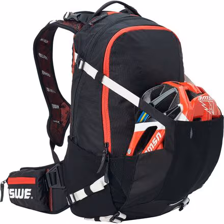 Flow 16L Protector Backpack
