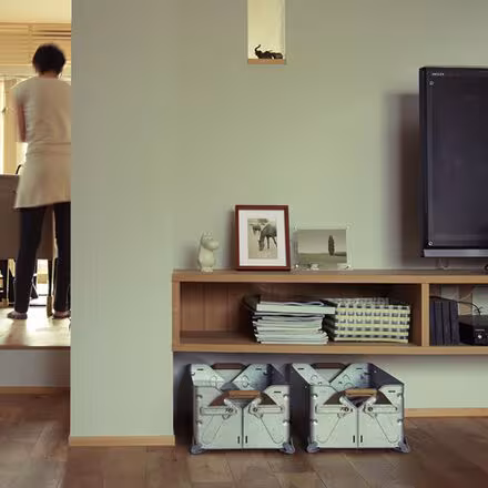 Stacking Metal Shelf Container