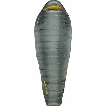 Questar Sleeping Bag: 20F Down