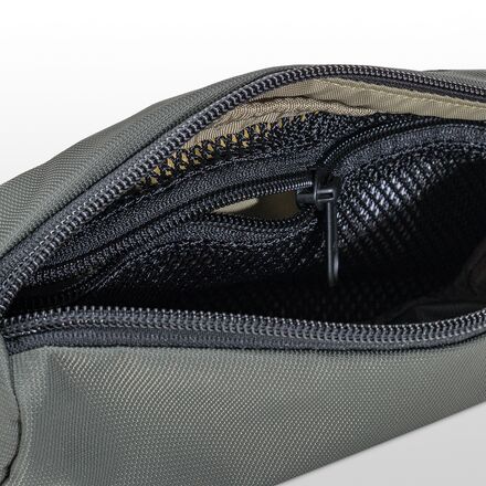 Forager 2.5L Hip Pack