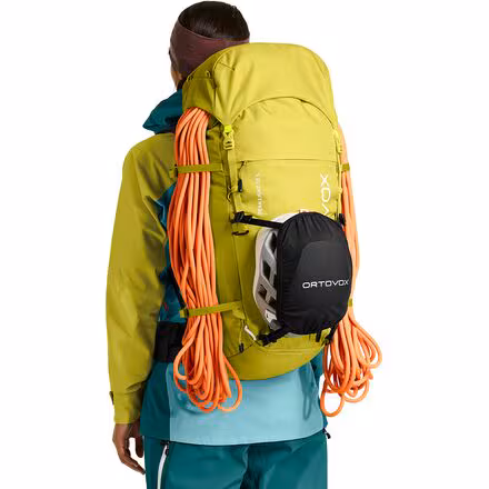 Peak Light S 38L Backpack