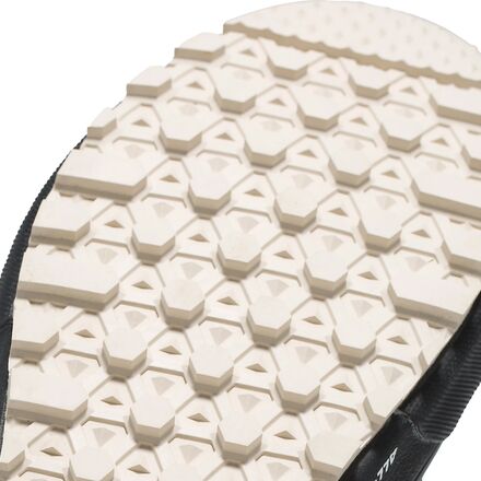 Standard Mid Chelsea Snow Mte Boot - Women's