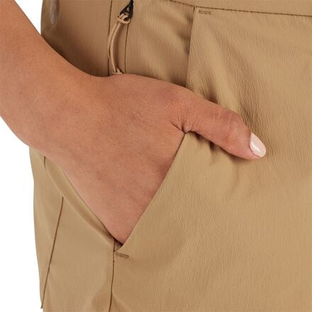 Arch Rock 7in Short - Women's