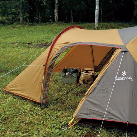 Amenity Dome Tent: 4-Person 3-Season