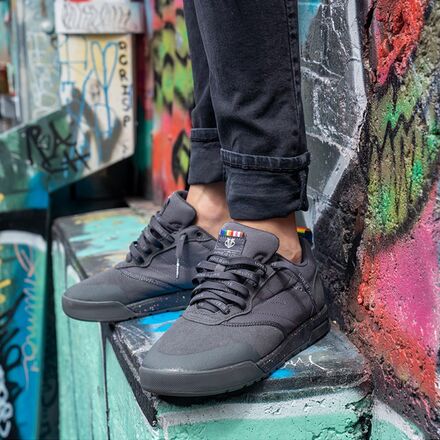 Rebel Pride X Rise Approach Shoe