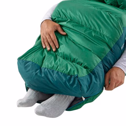 Ascent Sleeping Bag: 15F Down