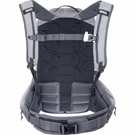 Trail Pro 16L Protector Backpack