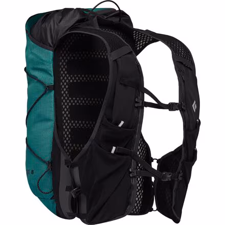 Distance 8L Backpack - Women's