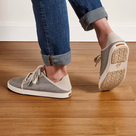 Pehuea Li Sneaker - Women's