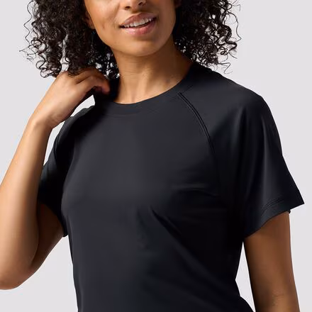 Short-Sleeve Tech T-Shirt - Women's